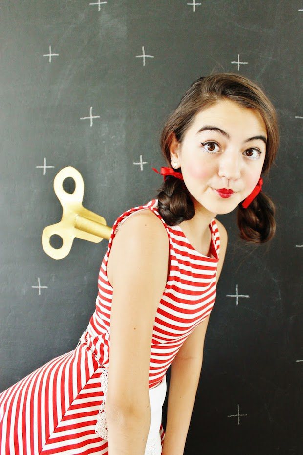 cloveranddot_wind_up_doll_costume_01